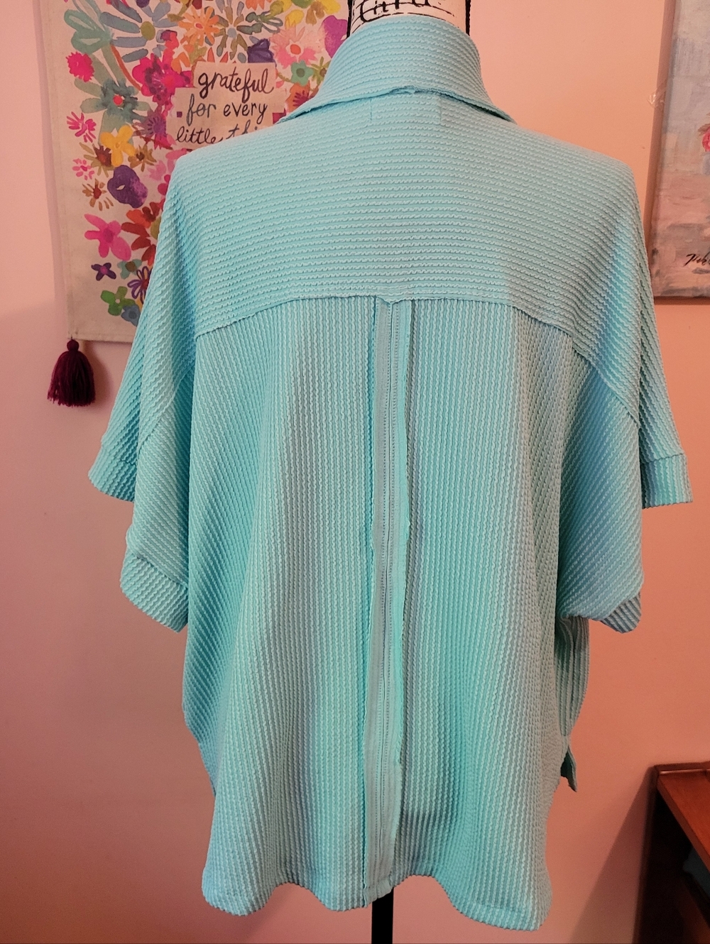 Bucket List Seafoam Green Slouchy & Soft Oversized Textured Pocket Tee, EUC, M - Picture 9 of 15